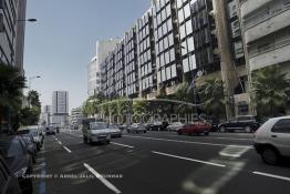 Image du Maroc Professionnelle de  Casablanca Avenue Hassan II, le nouveau quartier d’affaires de Casablanca, où les sièges d'une grande partie des plus importants groupes financiers du pays, banques, assurances, groupes de crédit ont élus domicile loin des encombrements quotidiens du centre-ville, Lundi 13 Octobre 2008. (Photo / Abdeljalil Bounhar) 